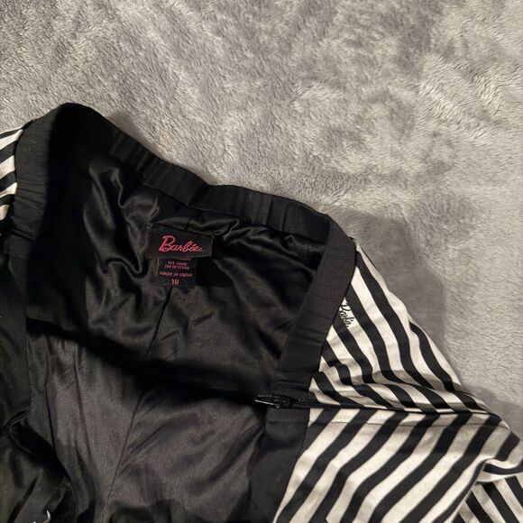 Torrid x Barbie Black & White Retro Stripe Swing Flare Halter Dress - Picture 4 of 4